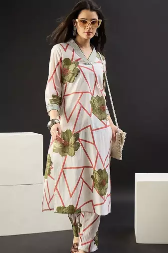 Women Floral Printed Regular Pure Cotton Kurta with Trousers