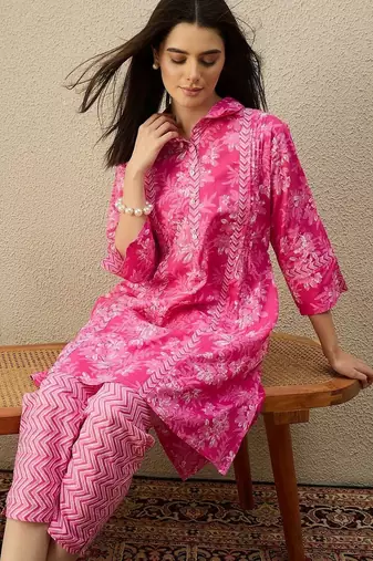 Women Floral Printed Regular Pure Cotton Kurta with Trousers