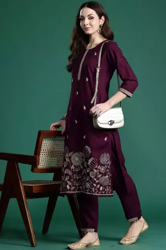 Women Floral Embroidered Regular Thread Work Kurta with Trousers