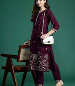 Women Floral Embroidered Regular Thread Work Kurta with Trousers