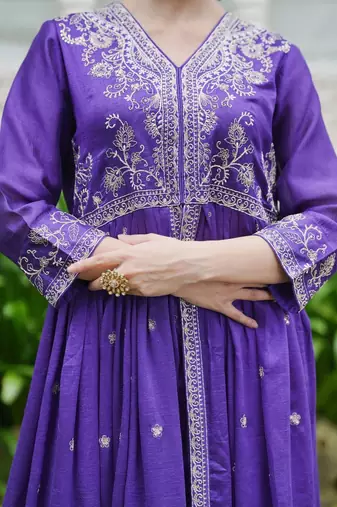 Women Ethnic Motifs Embroidered Panelled Thread Work Kurta with Trousers