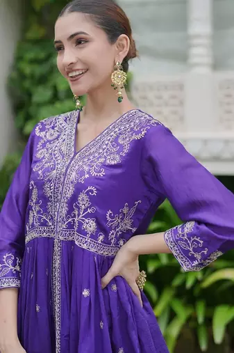 Women Ethnic Motifs Embroidered Panelled Thread Work Kurta with Trousers