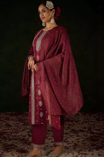 Women Ethnic Motifs Regular Kurta with Trousers & With Dupatta