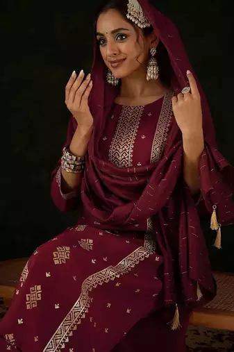 Women Ethnic Motifs Regular Kurta with Trousers & With Dupatta