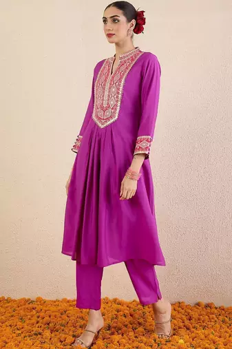 Women Ethnic Motifs Embroidered Panelled Thread Work Kurta with Trousers