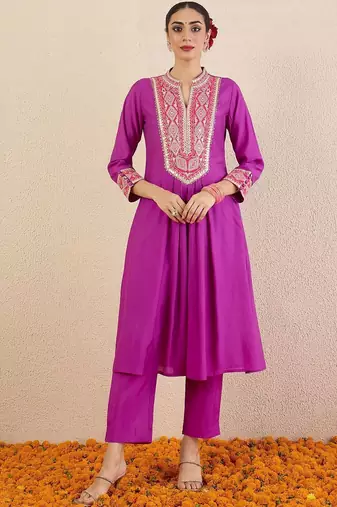 Women Ethnic Motifs Embroidered Panelled Thread Work Kurta with Trousers