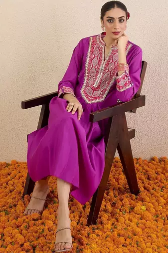 Women Ethnic Motifs Embroidered Panelled Thread Work Kurta with Trousers
