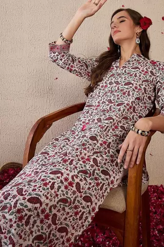 Women Floral Printed Regular Pure Cotton Kurta With Trousers