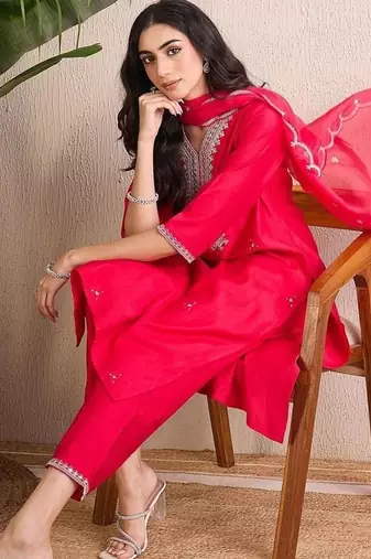 Women Ethnic Motifs Embroidered Regular Thread Work Liva Kurta with Trousers & With Dupatta