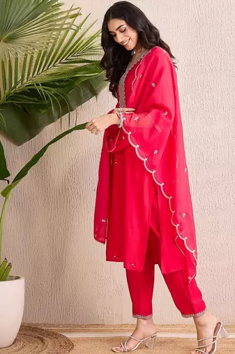 Women Ethnic Motifs Embroidered Regular Thread Work Liva Kurta with Trousers & With Dupatta