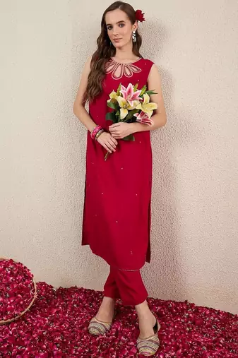 Women Ethnic Motifs Embroidered Regular Thread Work Kurta with Trousers