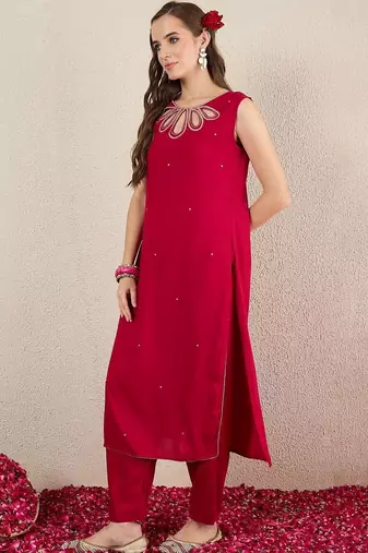 Women Ethnic Motifs Embroidered Regular Thread Work Kurta with Trousers