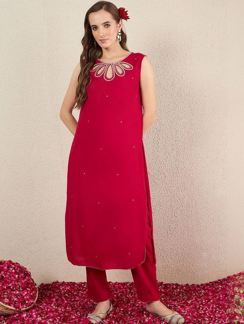 Women Ethnic Motifs Embroidered Regular Thread Work Kurta with Trousers