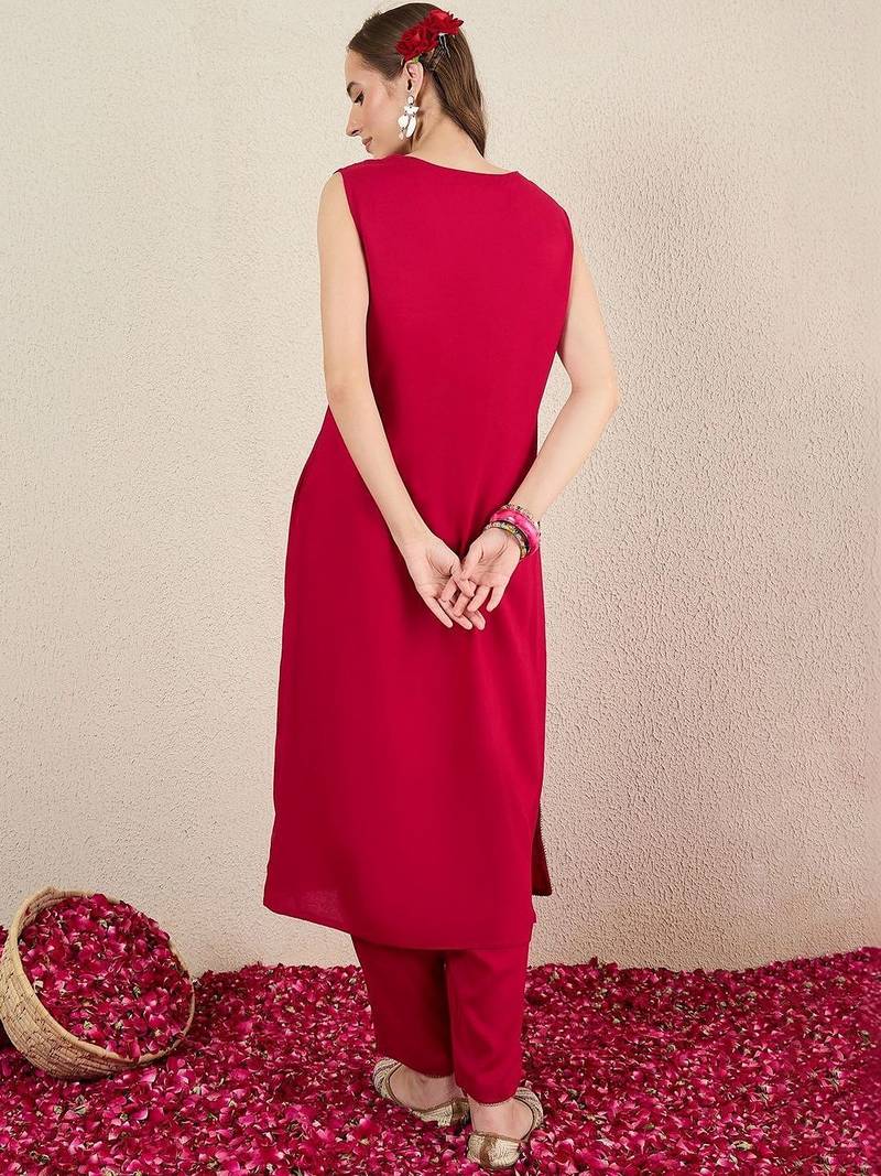 Women Ethnic Motifs Embroidered Regular Thread Work Kurta with Trousers