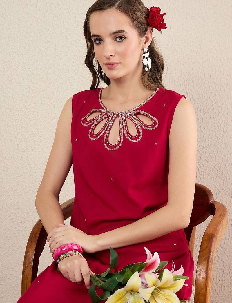 Women Ethnic Motifs Embroidered Regular Thread Work Kurta with Trousers