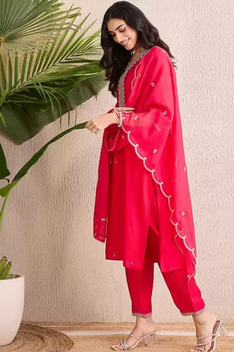 Women Ethnic Motifs Embroidered Regular Thread Work Liva Kurta with Trousers & With Dupatta