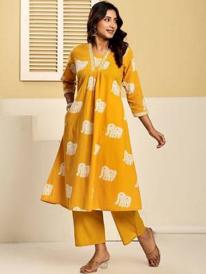 Women Ethnic Motifs Printed Regular Thread Work Pure Cotton Kurta with Trousers 5