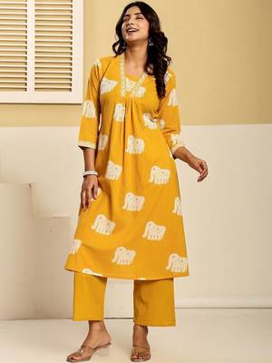 Women Ethnic Motifs Printed Regular Thread Work Pure Cotton Kurta with Trousers 7