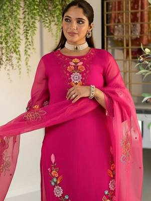 Women Floral Embroidered Regular Thread Work Kurta with Trousers & With Dupatta 2
