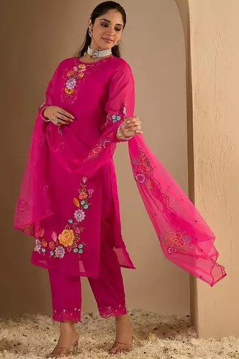 Women Floral Embroidered Regular Thread Work Kurta with Trousers & With Dupatta