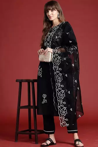 Women Floral Embroidered Regular Thread Work Kurta with Trousers & With Dupatta