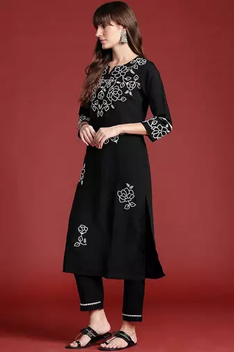 Women Floral Embroidered Regular Thread Work Kurta with Trousers & With Dupatta
