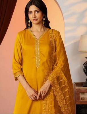 Women Ethnic Motifs Embroidered Regular Thread Work Kurta with Trousers & With Dupatta 1