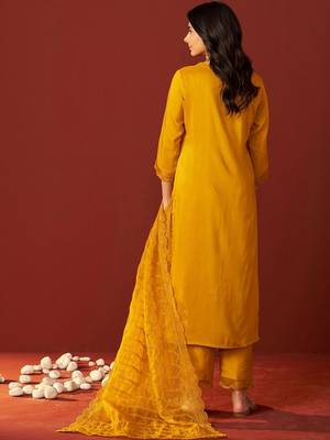 Women Ethnic Motifs Embroidered Regular Thread Work Kurta with Trousers & With Dupatta 5