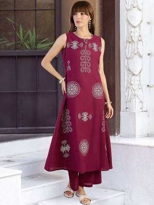 Women Ethnic Motifs Embroidered Regular Thread Work Pure Cotton Kurta with Trousers 1