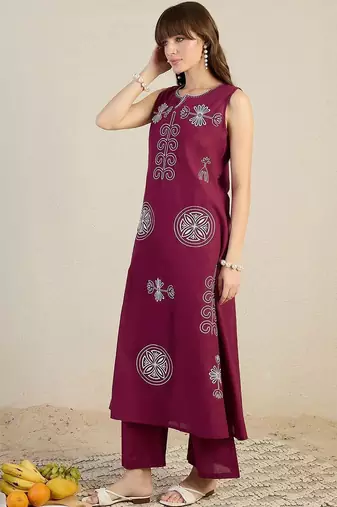 Women Ethnic Motifs Embroidered Regular Thread Work Pure Cotton Kurta with Trousers