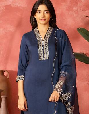 Women Ethnic Motifs Embroidered Regular Thread Work Kurta with Trousers & With Dupatta 1