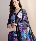 Women Floral Printed Regular Kurta with Trousers & With Dupatta