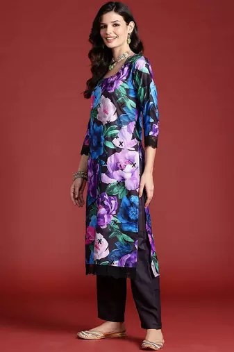 Women Floral Printed Regular Kurta with Trousers & With Dupatta