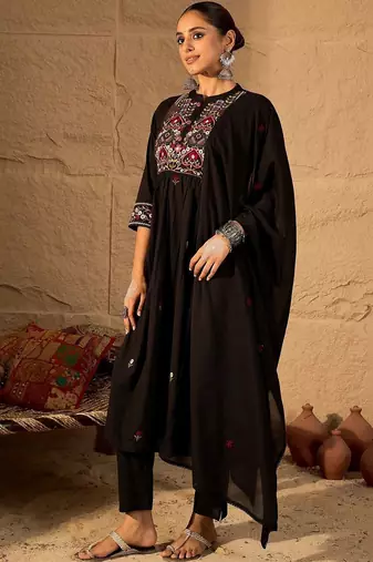 Women Ethnic Motifs Embroidered Regular Thread Work Pure Cotton Kurta with Trousers & With Dupatta