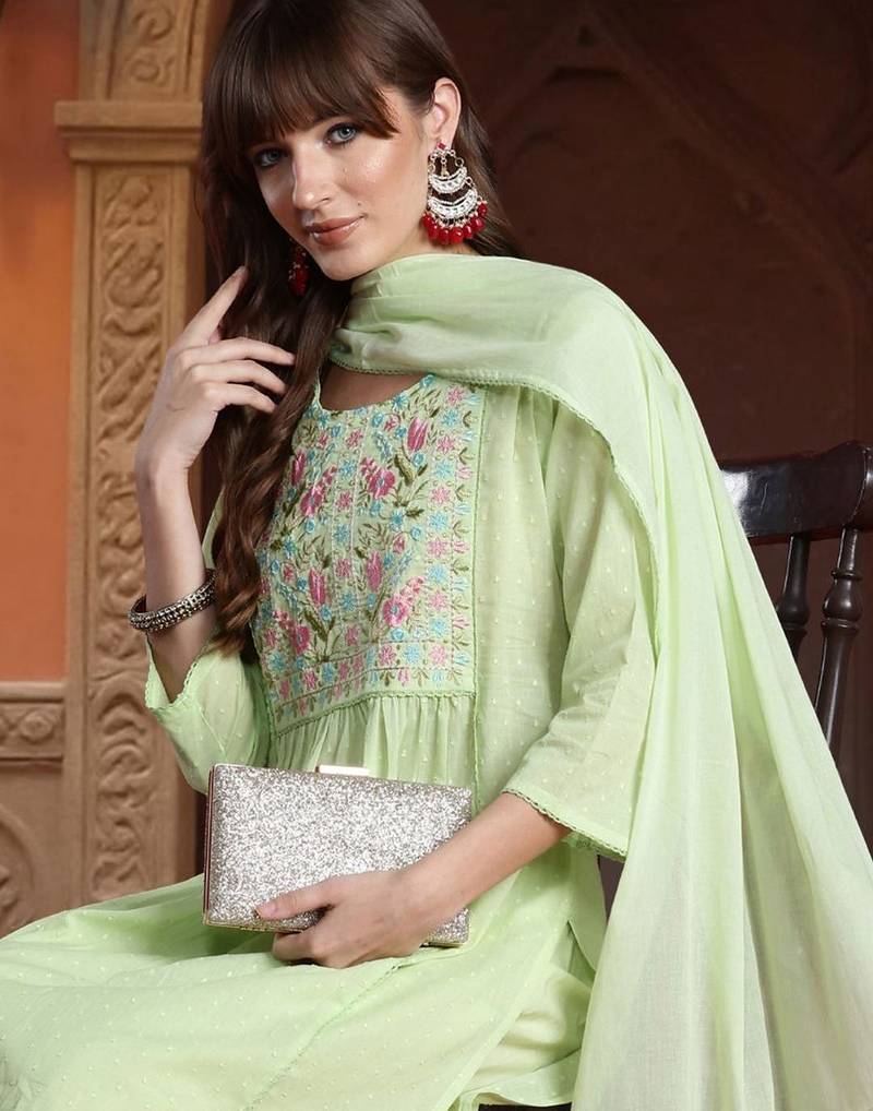 Women Floral Embroidered Empire Thread Work Pure Cotton Kurta with Trousers & With Dupatta