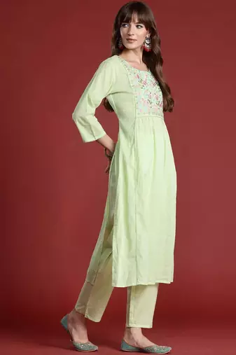 Women Floral Embroidered Empire Thread Work Pure Cotton Kurta with Trousers & With Dupatta