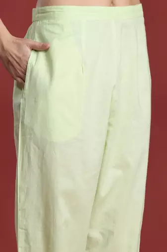 Women Floral Embroidered Empire Thread Work Pure Cotton Kurta with Trousers & With Dupatta