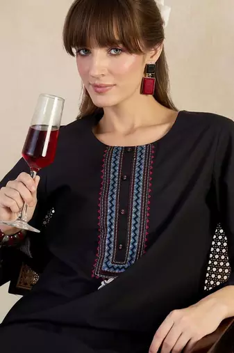 Women Ethnic Motifs Embroidered Regular Thread Work Pure Cotton Kurta with Trousers & With Dupatta
