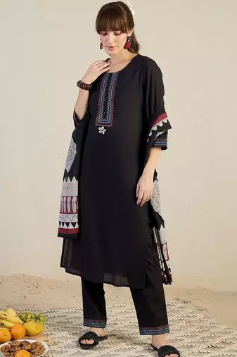 Women Ethnic Motifs Embroidered Regular Thread Work Pure Cotton Kurta with Trousers & With Dupatta