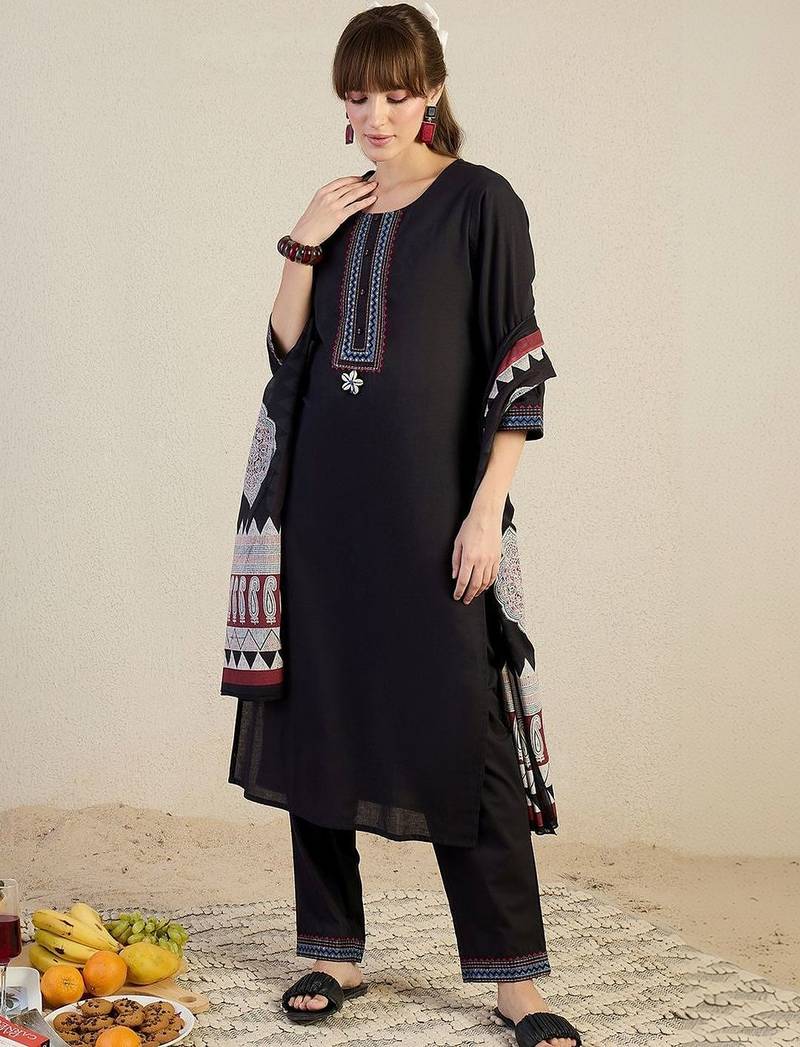 Women Ethnic Motifs Embroidered Regular Thread Work Pure Cotton Kurta with Trousers & With Dupatta