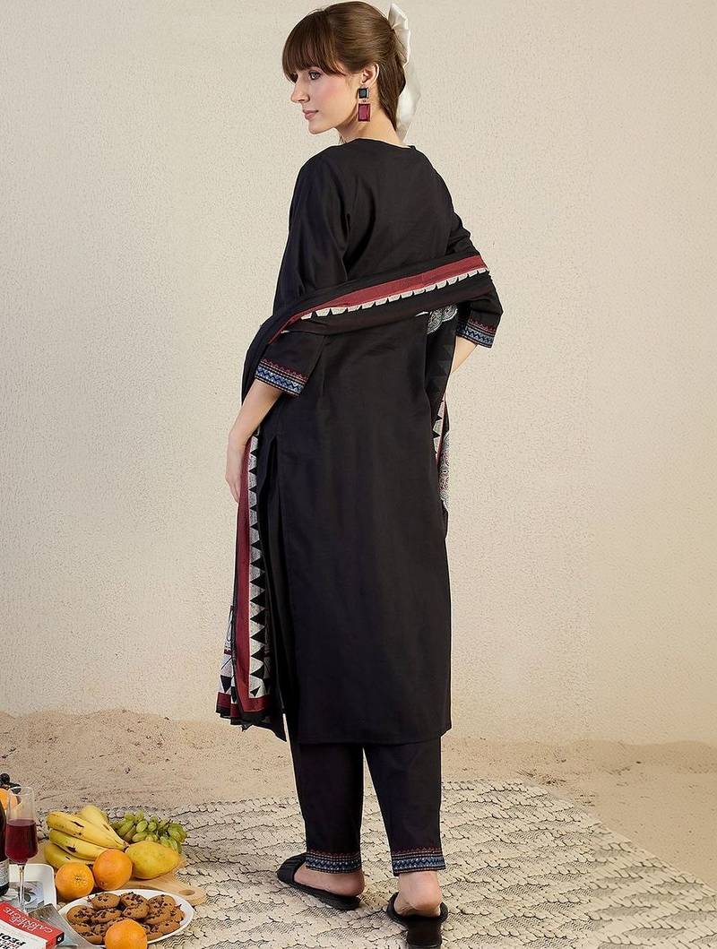 Women Ethnic Motifs Embroidered Regular Thread Work Pure Cotton Kurta with Trousers & With Dupatta