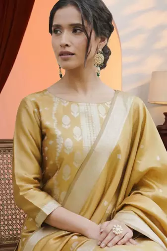 Women Ethnic Motifs Regular Kurta with Trousers & With Dupatta