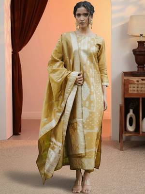 Women Ethnic Motifs Regular Kurta with Trousers & With Dupatta 2