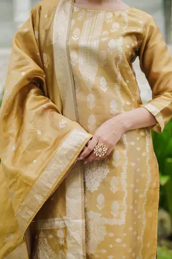 Women Ethnic Motifs Regular Kurta with Trousers & With Dupatta