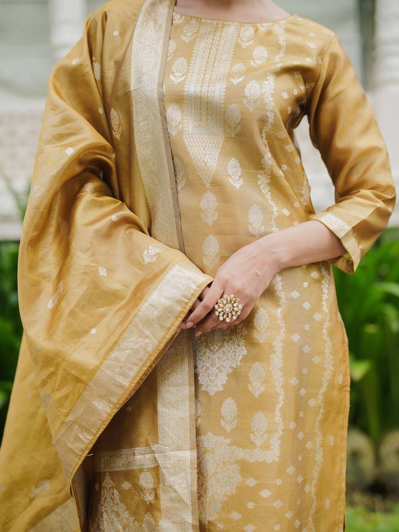Women Ethnic Motifs Regular Kurta with Trousers & With Dupatta
