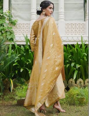 Women Ethnic Motifs Regular Kurta with Trousers & With Dupatta 4