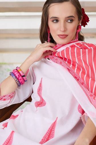 Women Ethnic Motifs Printed Regular Pure Cotton Kurta with Trousers & With Dupatta