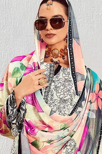 Women Floral Printed Regular Kurta with Trousers & With Dupatta