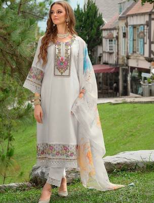 Women Floral Embroidered Regular Thread Work Liva Kurta with Trousers & With Dupatta 5