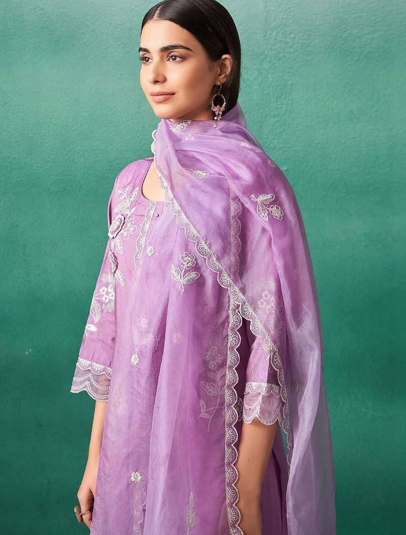 Women Ethnic Motifs Embroidered Regular Thread Work Kurta with Trousers & With Dupatta